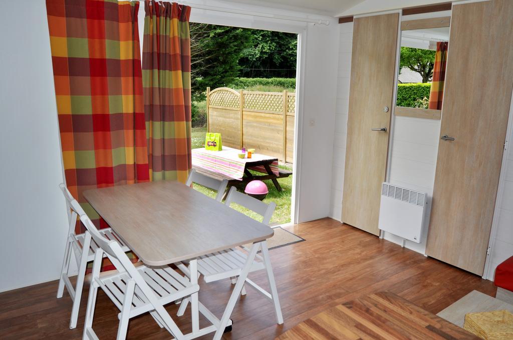 Camping Les Couesnons Hotel Roz-sur-Couesnon Kamer foto